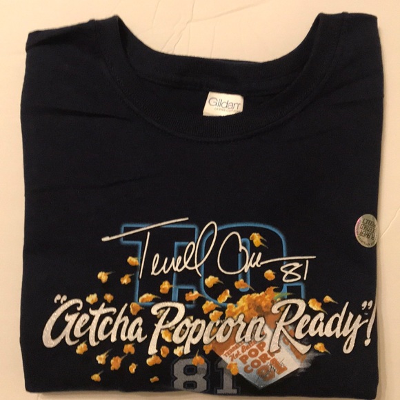 Terrell Owen #81 T-shirt - Size L - $20 - Picture 3 of 6